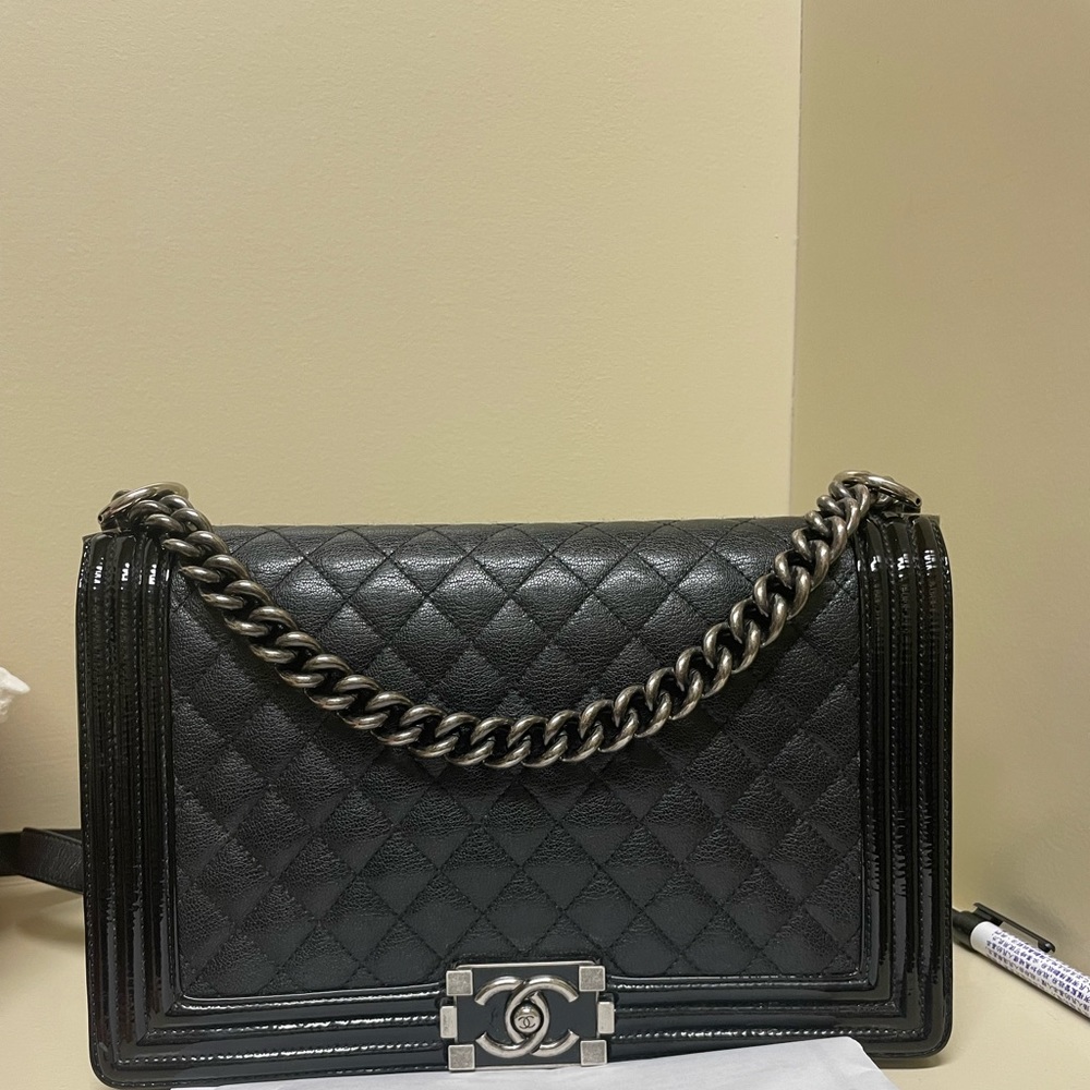 Chanel Boy bag old medium size Calf Skin with gun metal hardware